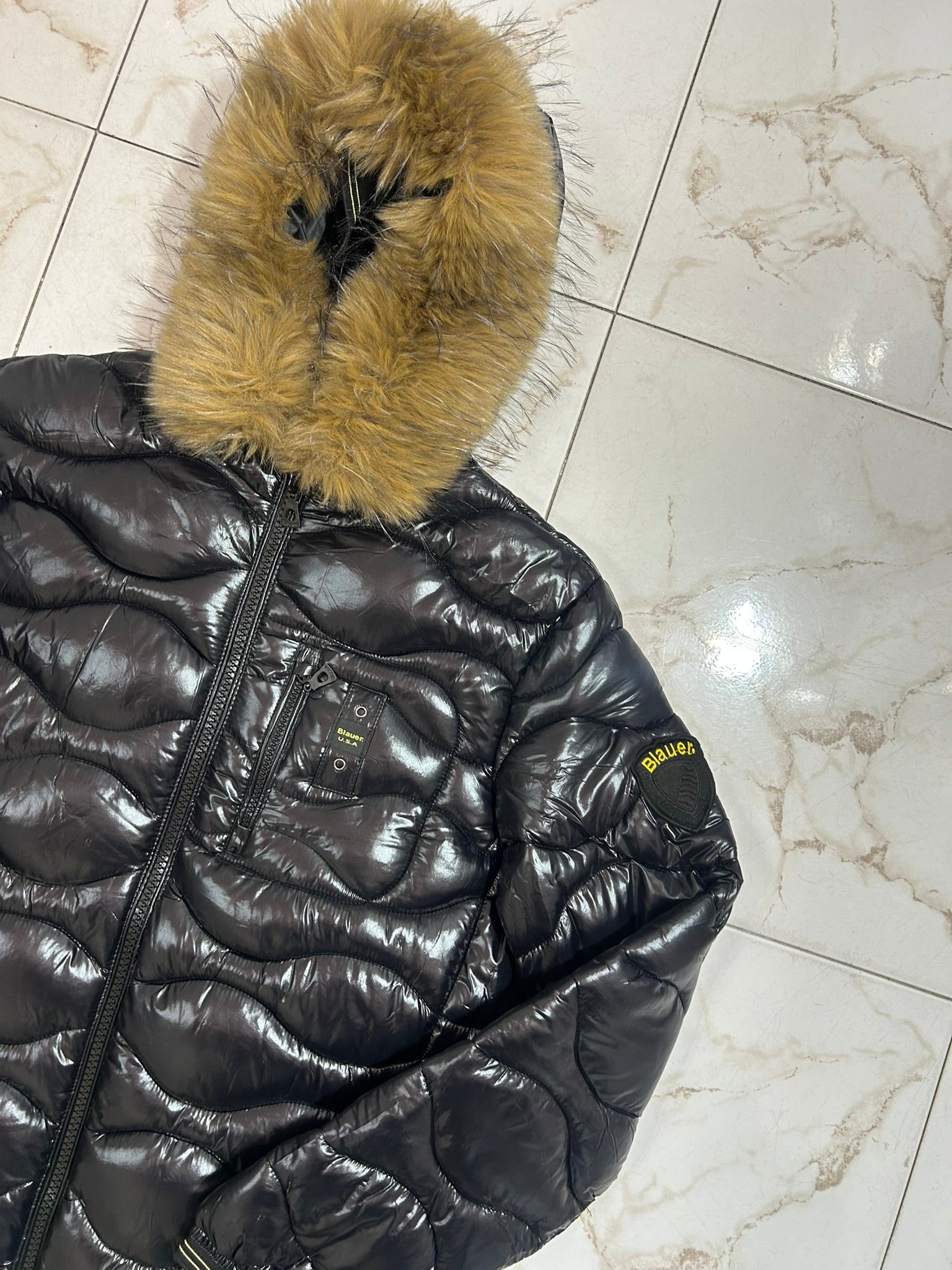 PUFFER INVERNALE CON PELLICCI A