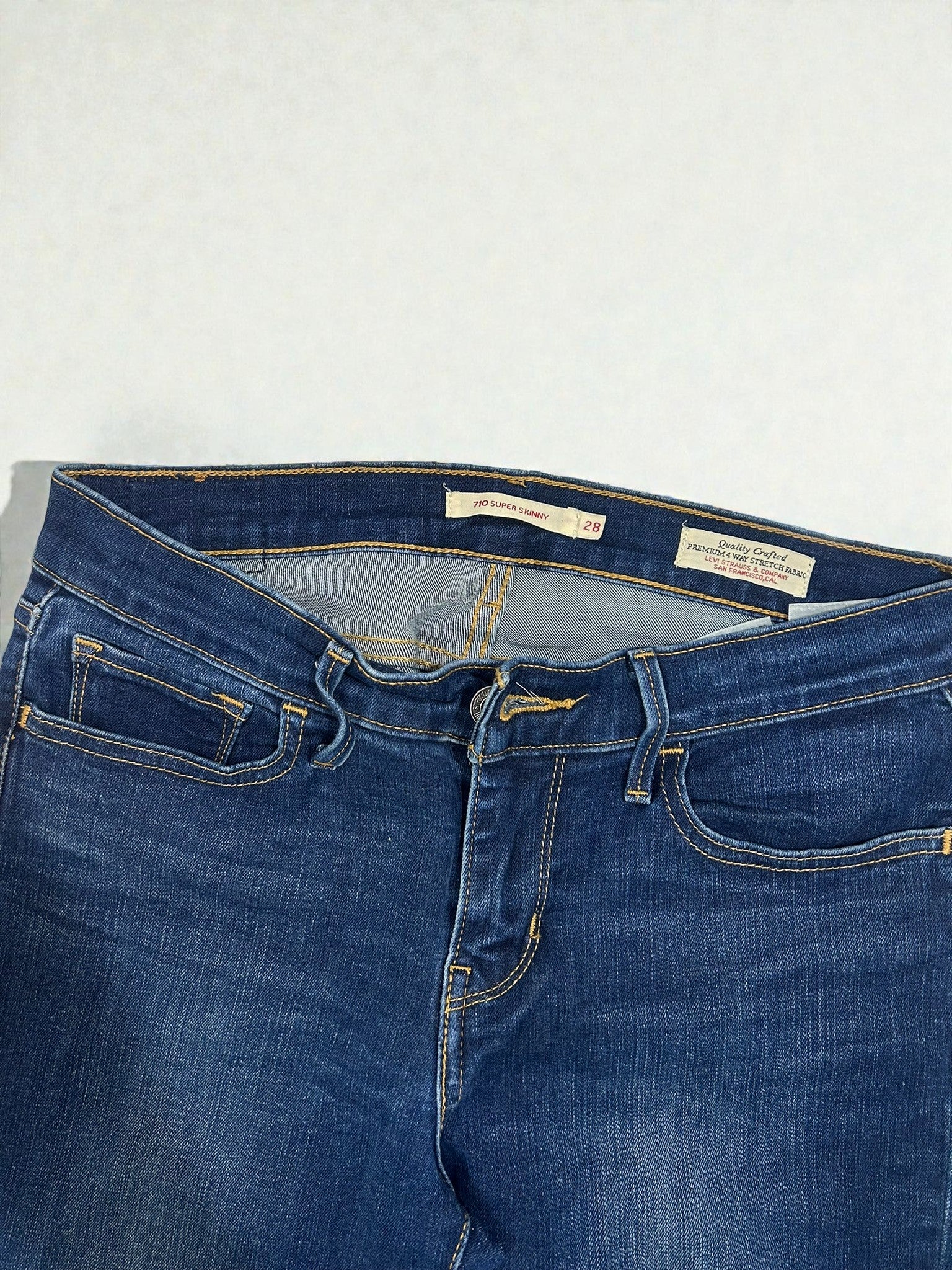 Levi’s 710 Super Skinny – Taglia 41 IT